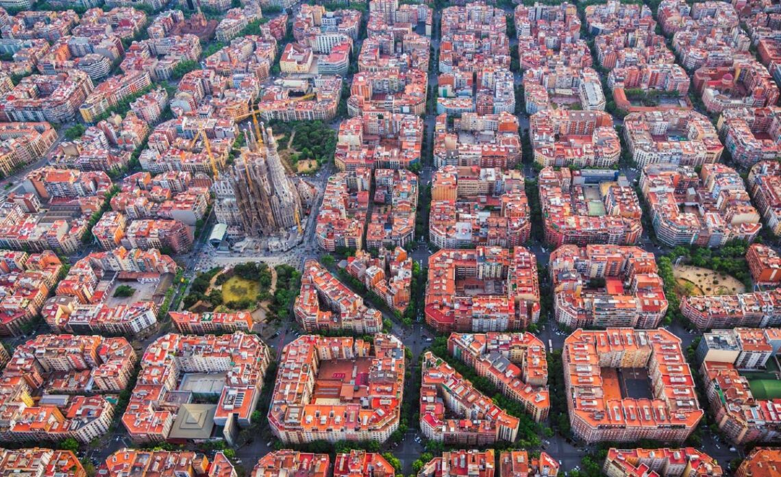 Un esempio di Città 15 minuti: le Superilles di Barcellona