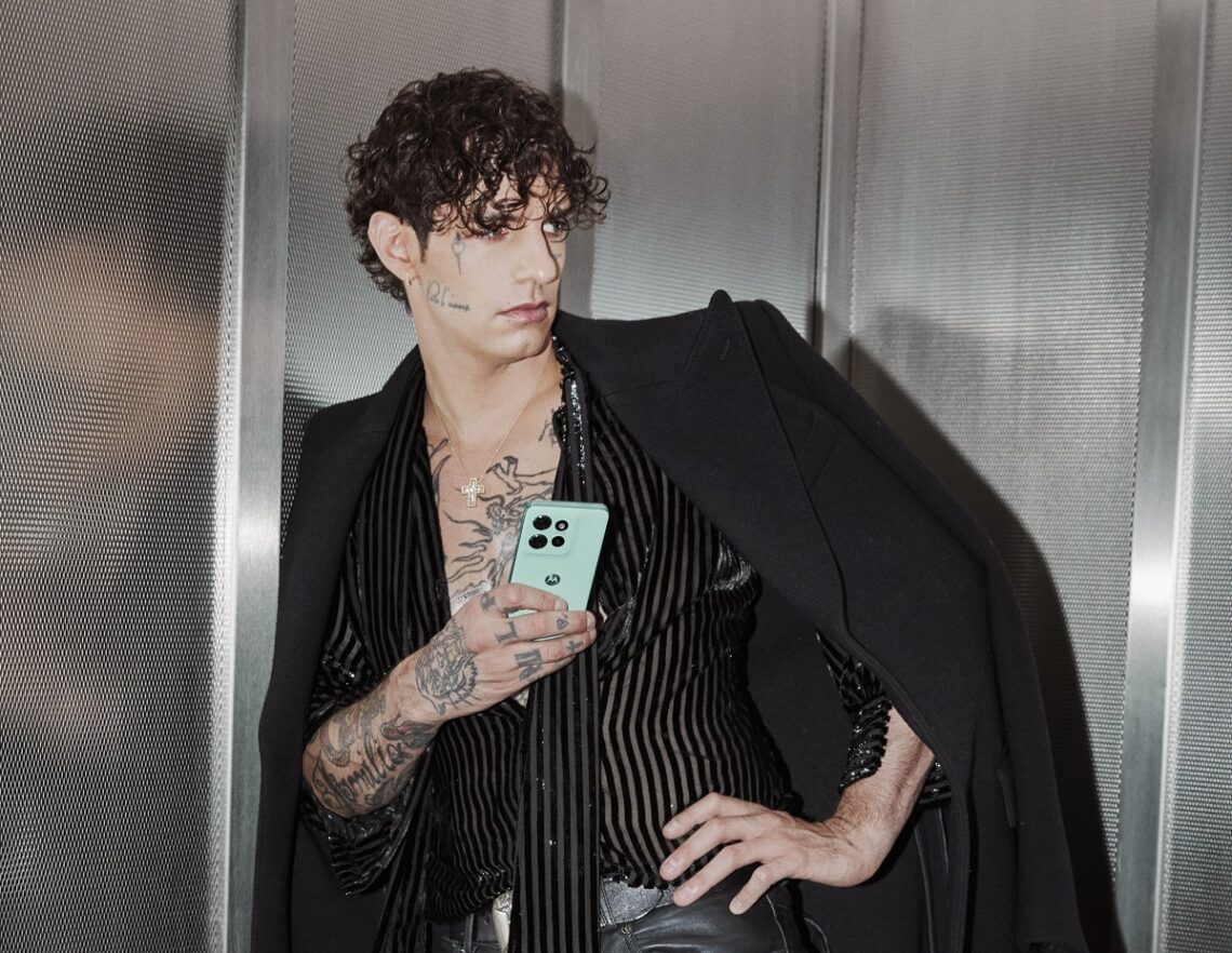 Achille Lauro è il nuovo Brand Ambassador di Motorola Italia