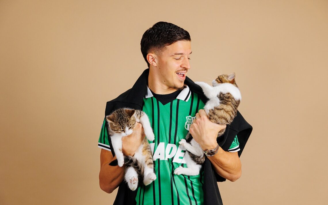 Il Sassuolo Calcio lancia il calendario 2026 insieme al canile e gattile “Punto&Virgola”